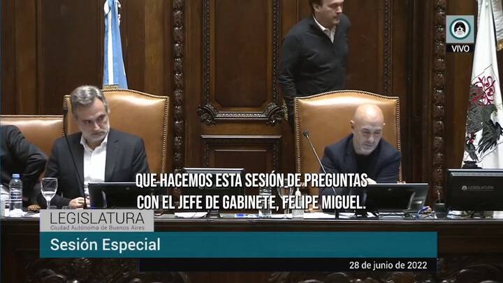 Ofelia Fernández fulminó a Felipe Miguel durante la presentación de su reporte de gestión