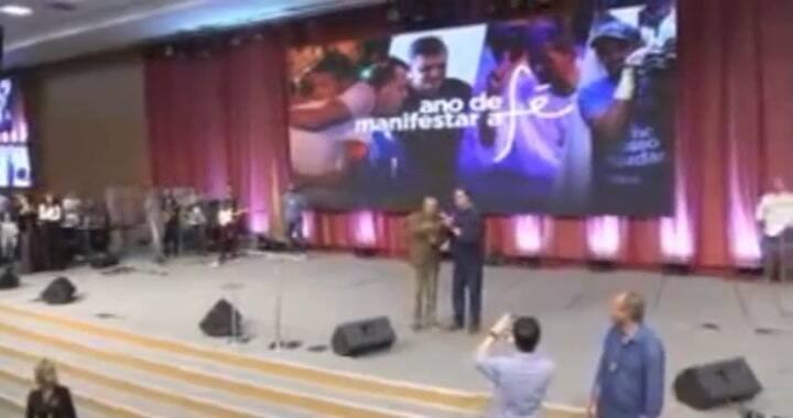 Bolsonaro fue a misa y dijo: “No soy el más capacitado, pero Dios capacita a los elegidos” - Fuente