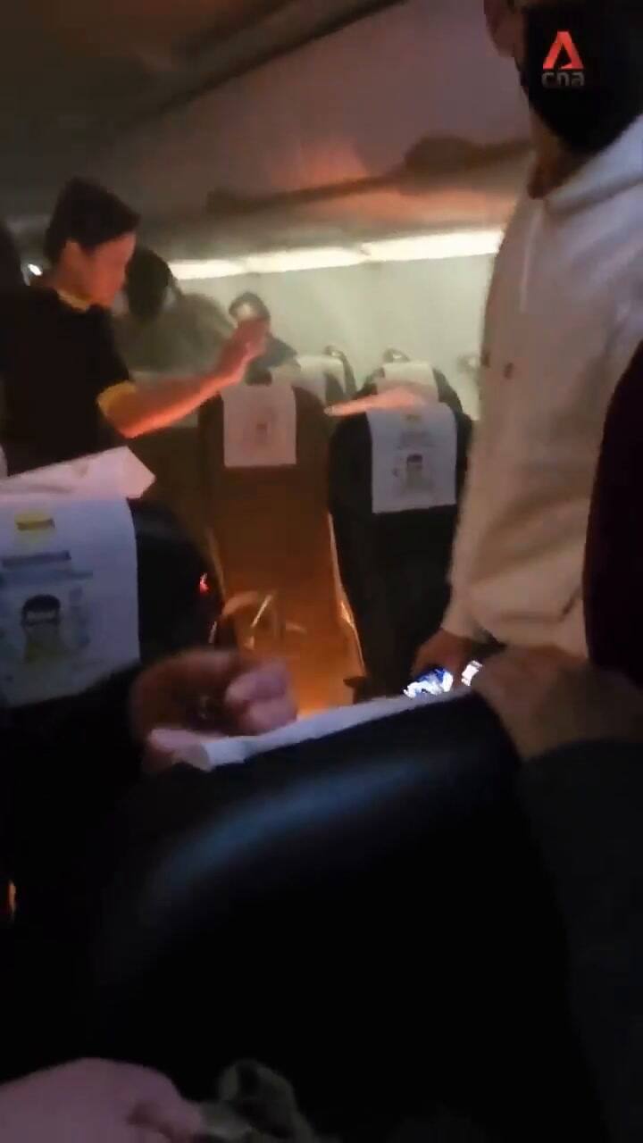 Un cargador portatil explotó dentro de un avión en Taiwán y provocó un incendio