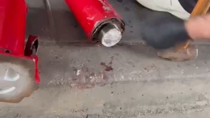 Golpe al narcotráfico: la Aduana halló 16,8 kg de cocaína ocultos en crickets hidráulicos de camiones