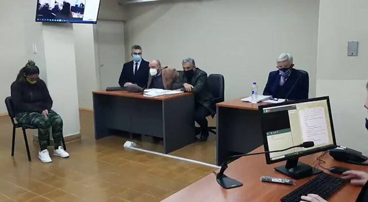 Audiencia contra la portera de un colegio que se filmó en poses sexuales con un menor