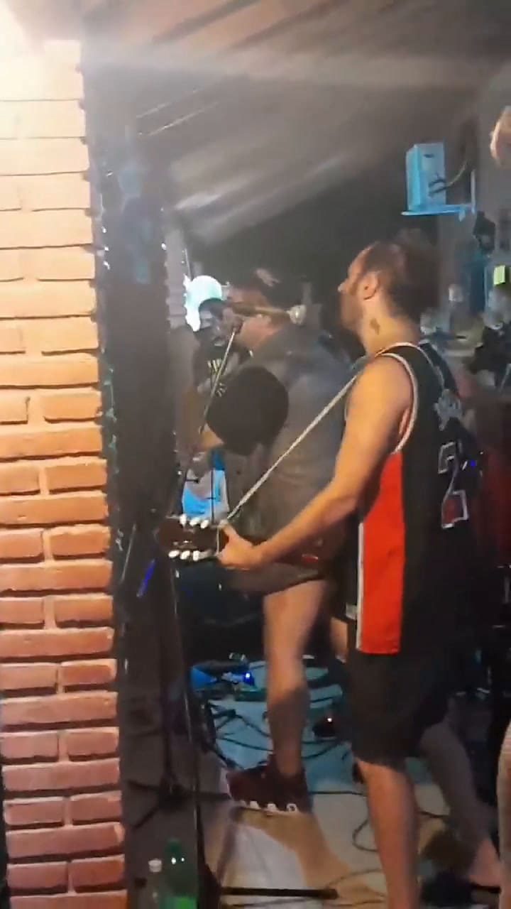 Pity Álvarez volvió a cantar tras la prisión domiciliaria (TikTok @fercharnr)