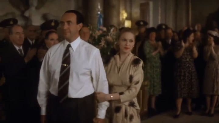 Madonna | Don't Cry For Me Argentina - Fuente: Youtube