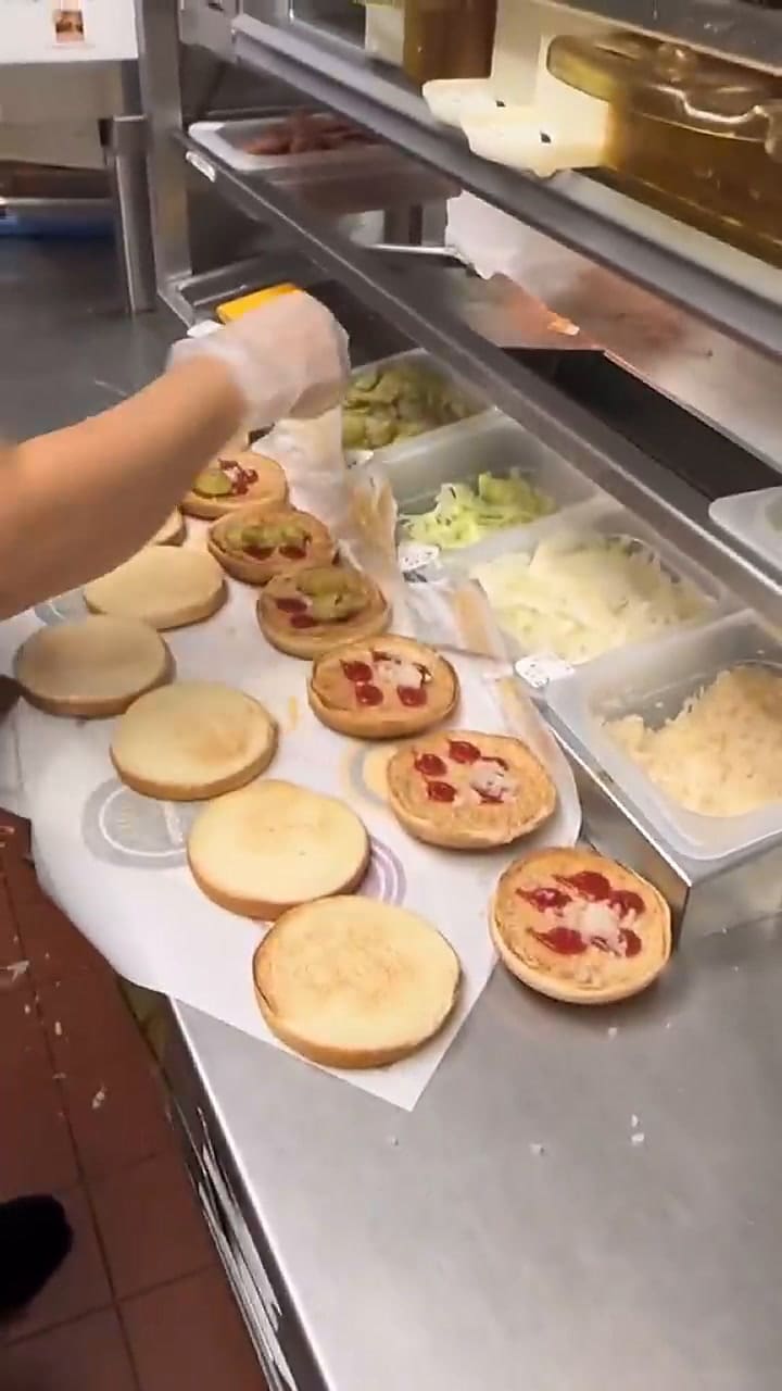 Una pareja pidió McDonald's para su boda