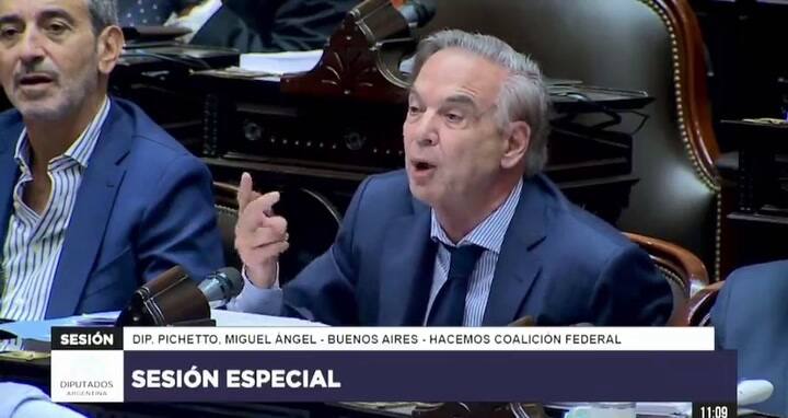 "Todo el mundo toma mate"