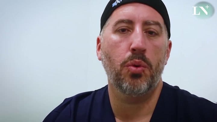 La historia del médico que operó gratis de cataratas a cientos de pacientes