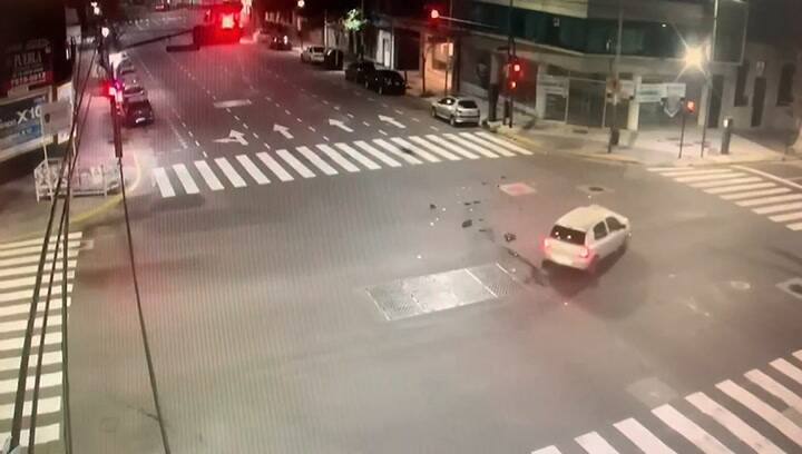 Chocó la camioneta que iba a periciar la casa donde fue baleado Chano (Crédito: Policía CABA)