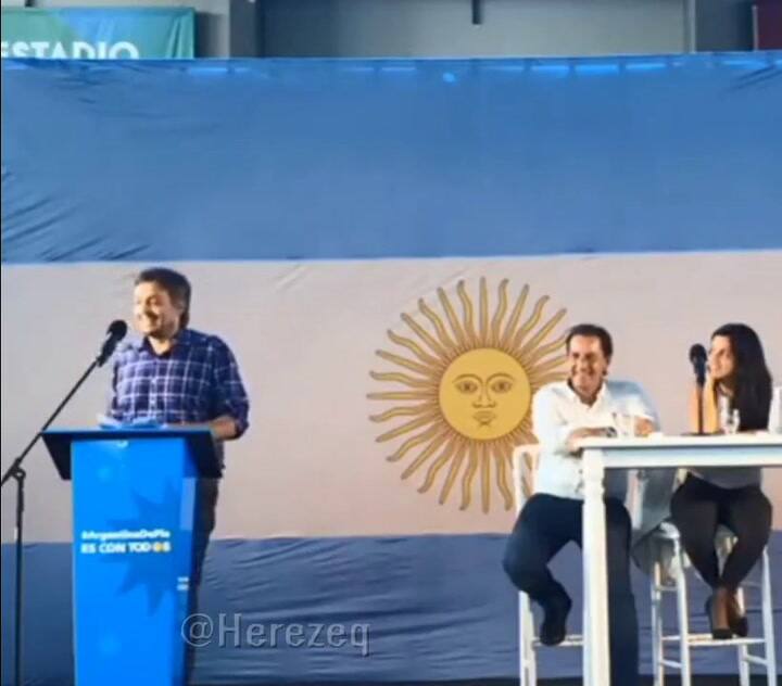 La ironía de Máximo con Tom (Macri) y Jerry (Gerry Rice)