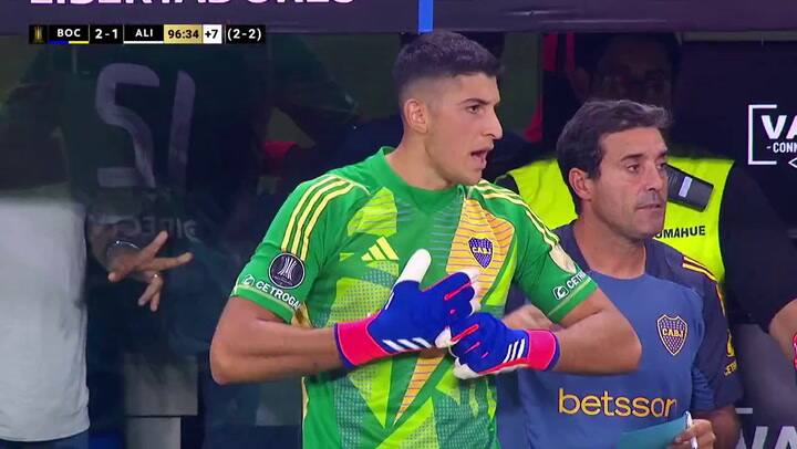 El polémico cambio de Brey por Marchesin