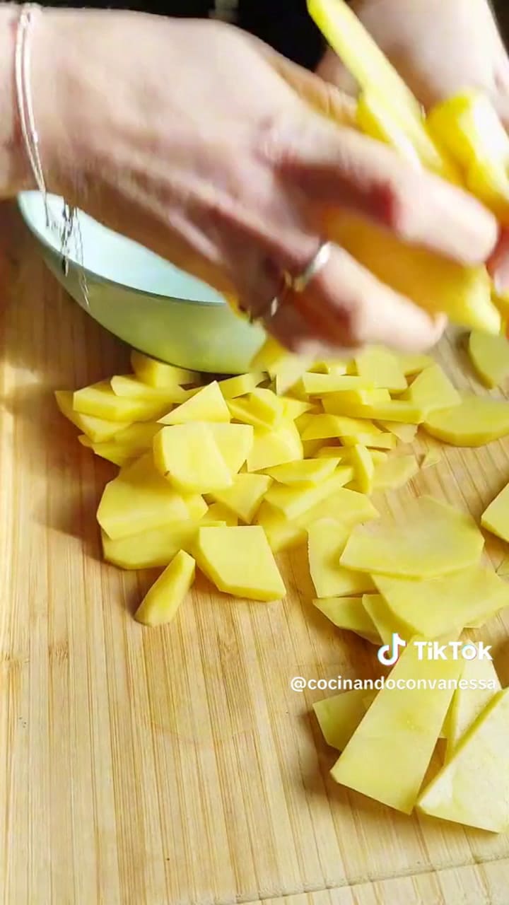 Cómo hacer tortilla de papas en el microondas