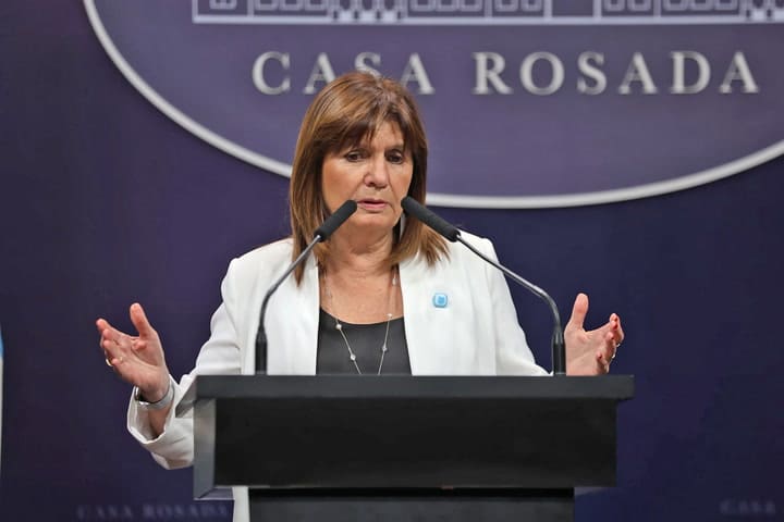 Bullrich se hizo eco de las diferencias que marcó Villarruel sobre las fuerzas armadas y la llamó a debatir