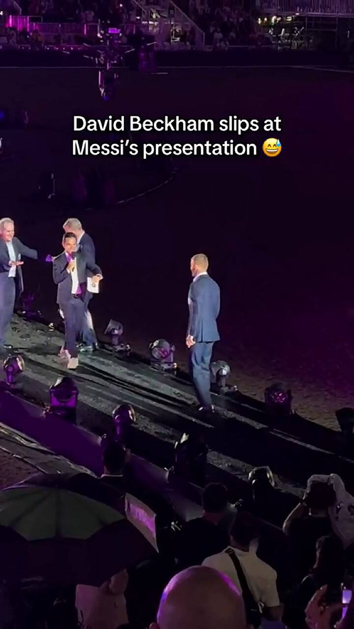 David Bekham se salvó de una estrepitosa caída durante la presentación de Messi en el Inter Miami
