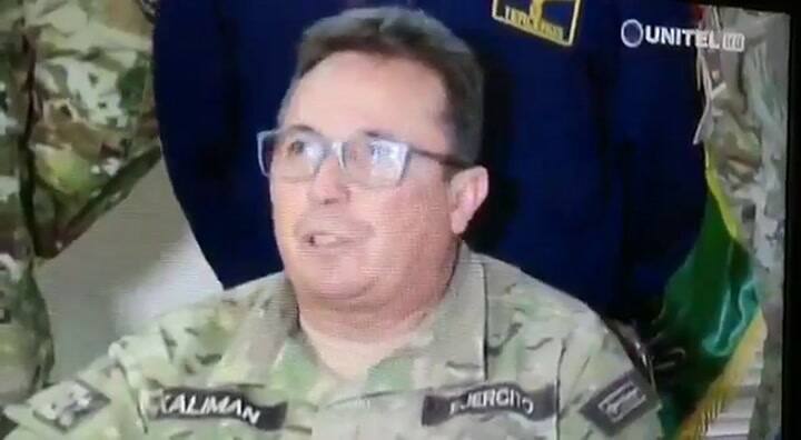 Ahora: las FFAA llaman a Evo Morales a renunciar - Fuente: Twitter