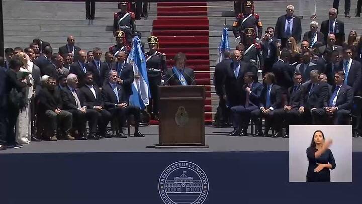 Asi comenzo su discurso Javier Milei e hizo referencia a una conocida cancion