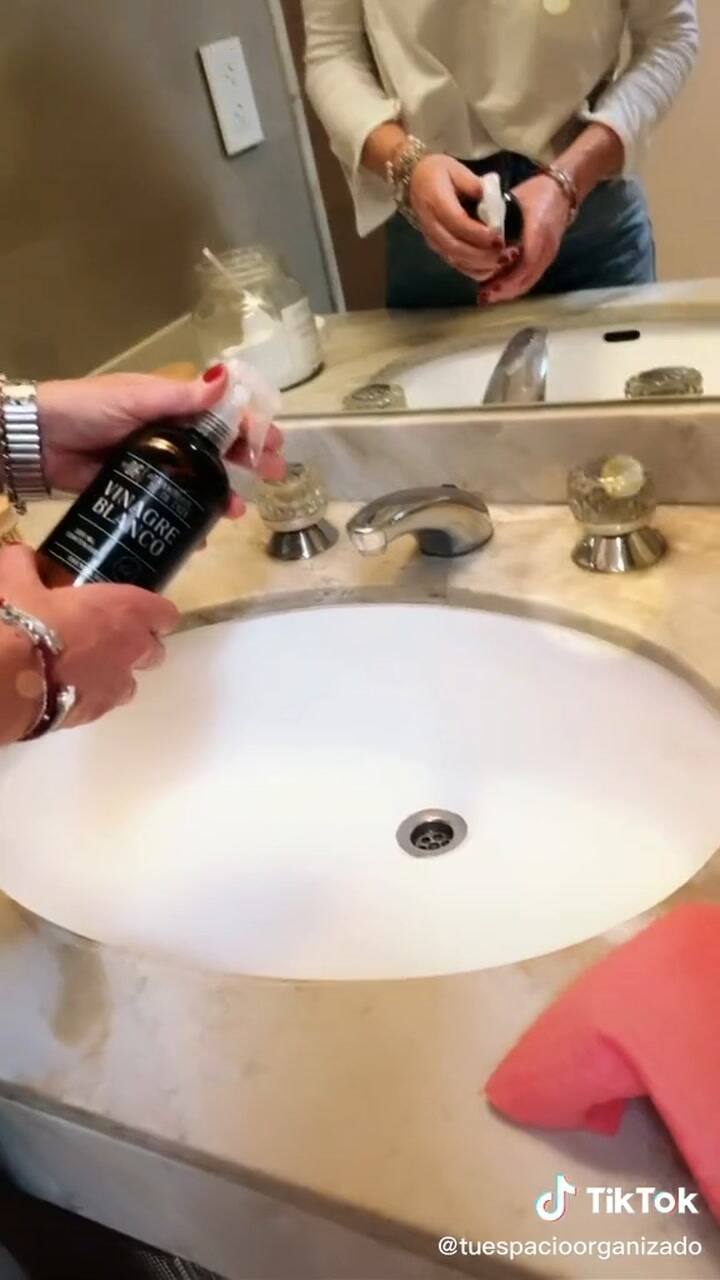 Vinagre blanco para limpiar todo el baño