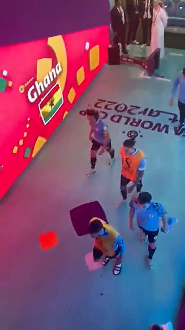 El enojo de Edinson Cavani con el VAR tras la eliminación de Uruguay