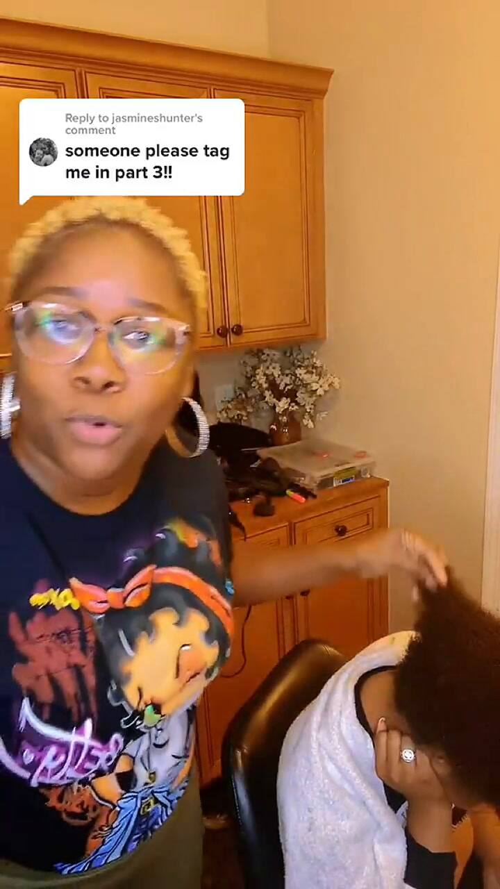 Fueron a buscar a su hijo en una escuela de Estados Unidos y vieron que ambos figuraban como padres