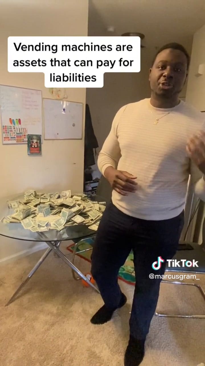 Dejó su trabajo de 17 dólares la hora por 500 mil al año