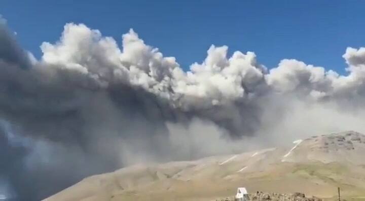 El volcán Peteroa en actividad - Fuente: Twitter