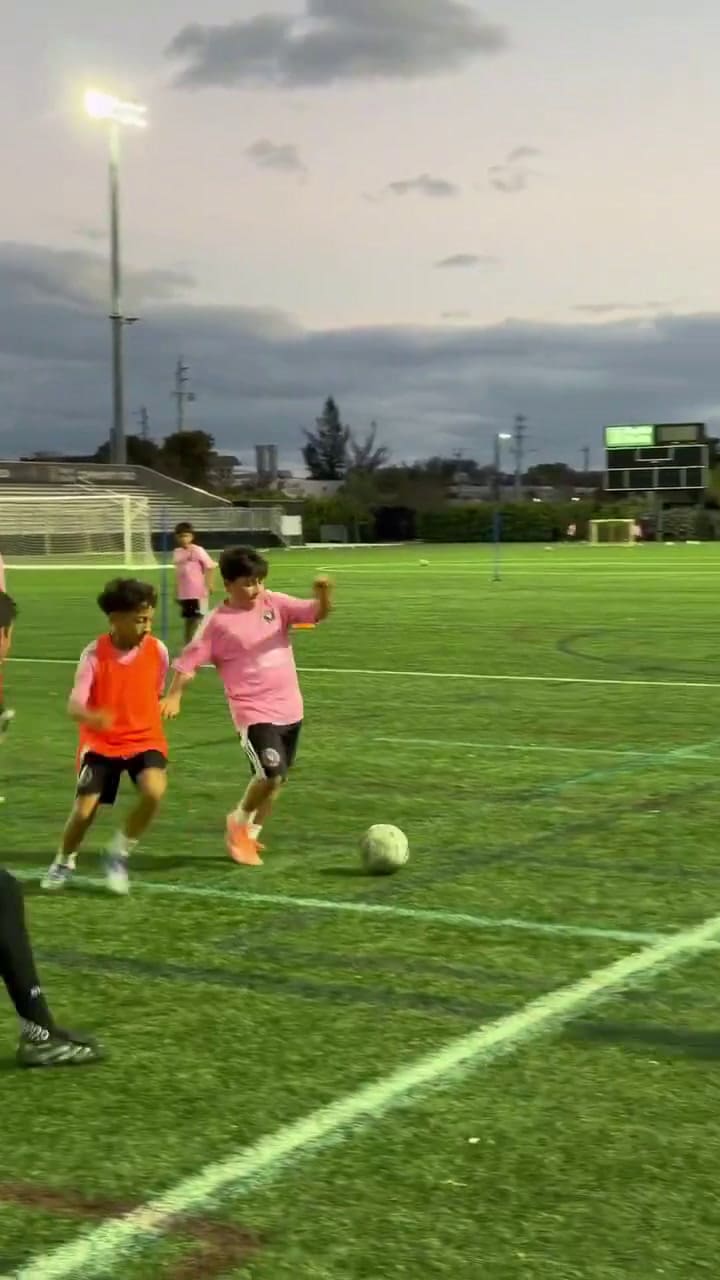 Otro golazo de Mateo Messi en la Academia del Inter Miami
