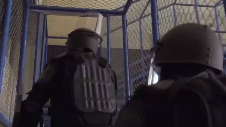 Así es por dentro la terrorífica cárcel de El Salvador donde están los criminales más peligrosos