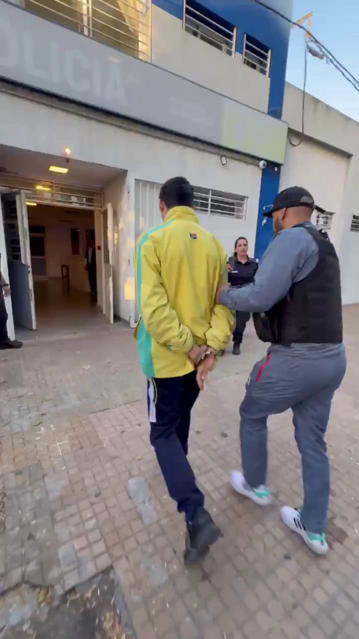 Detención de Camilleri.mp4