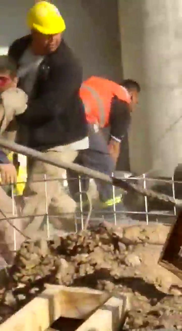 Derrumbe en una obra en construcción en el Aeropuerto Internacional de Ezeiza - Fuente: Twitter