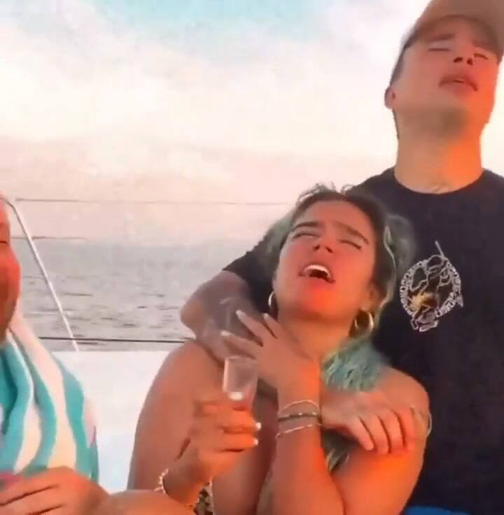 Viralizan un video de Karol G en sus vacaciones