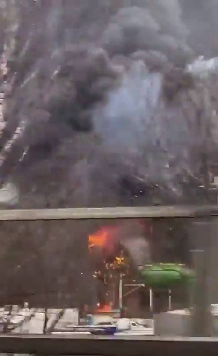 Feroz incendio en el parque de atracciones más grande de Suecia 3