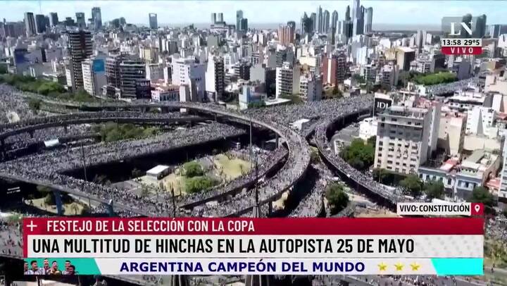 Las autopistas, repletas de hinchas de la selección argentina