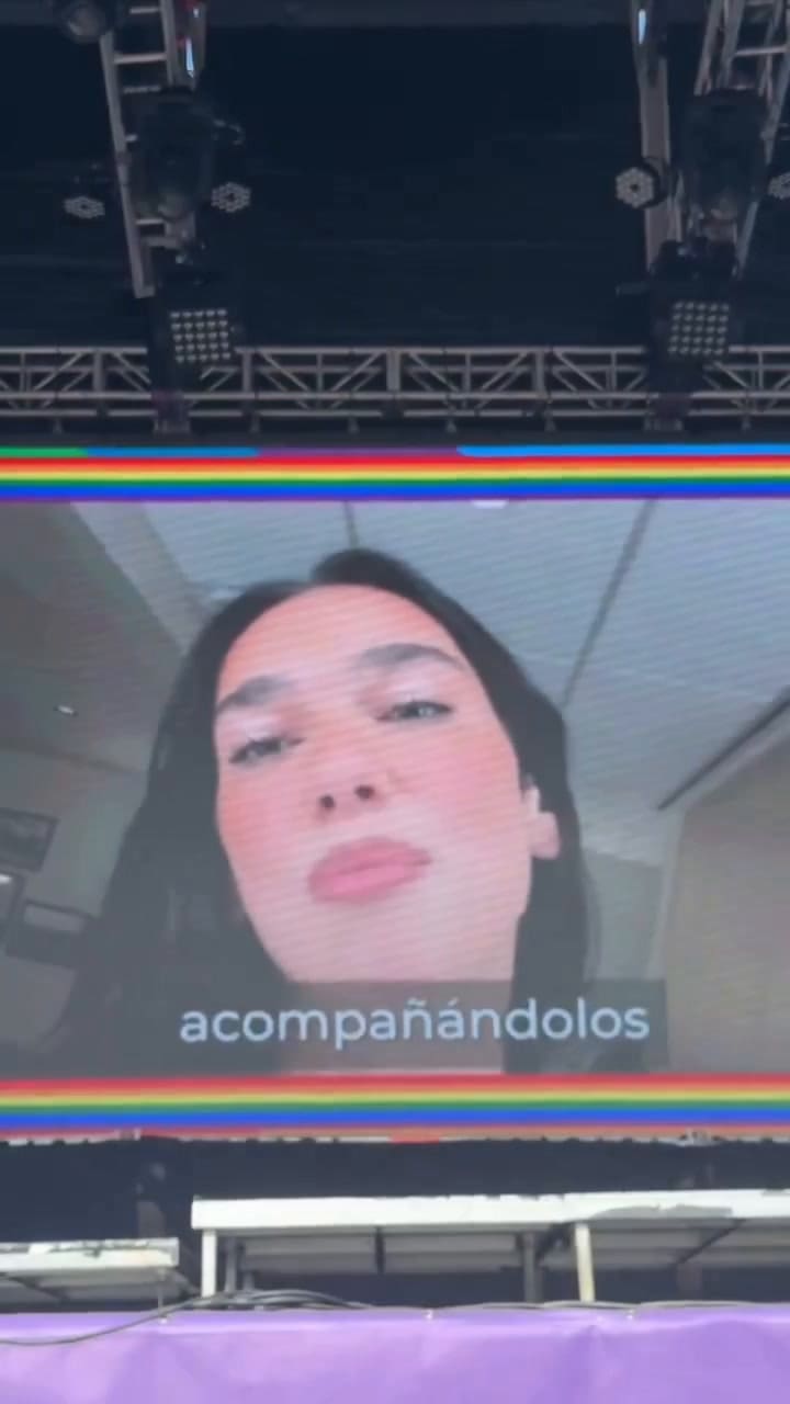 Dua Lipa envió un saludo a la comunidad LGBTQI+ durante la Marcha del Orgullo de Buenos Aires