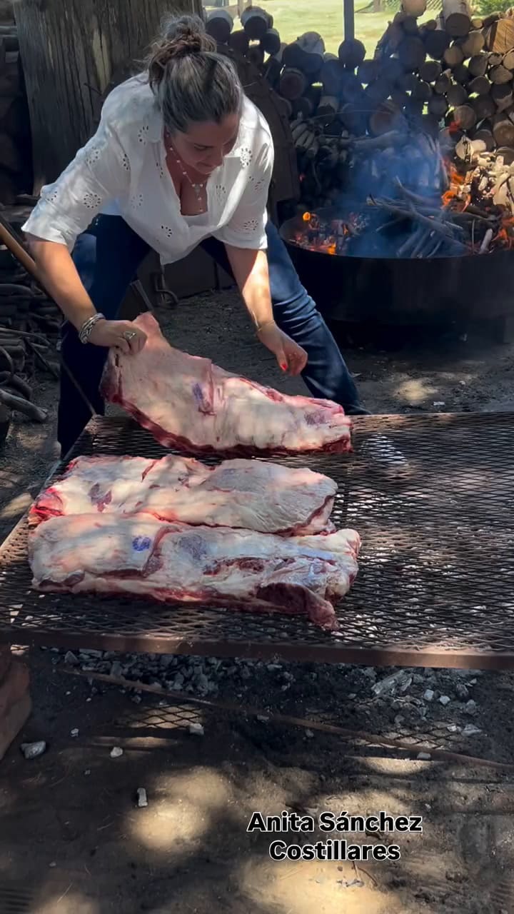 Anita conquistó las redes sociales con sus costillares