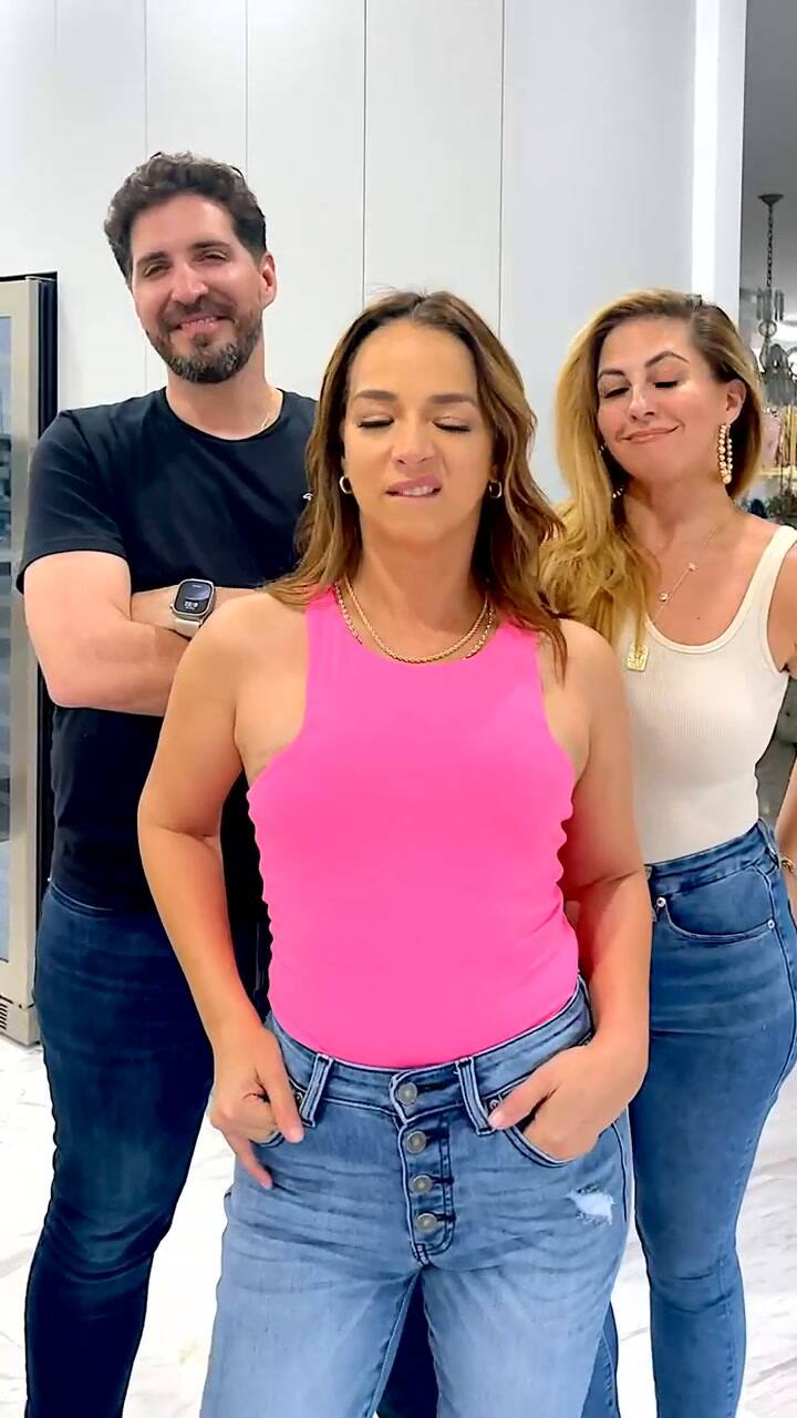 Adamari López es miuy activa en redes sociales