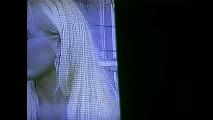 El polémico videoclip de Señora de las cuatro décadas de Ricardo Arjona