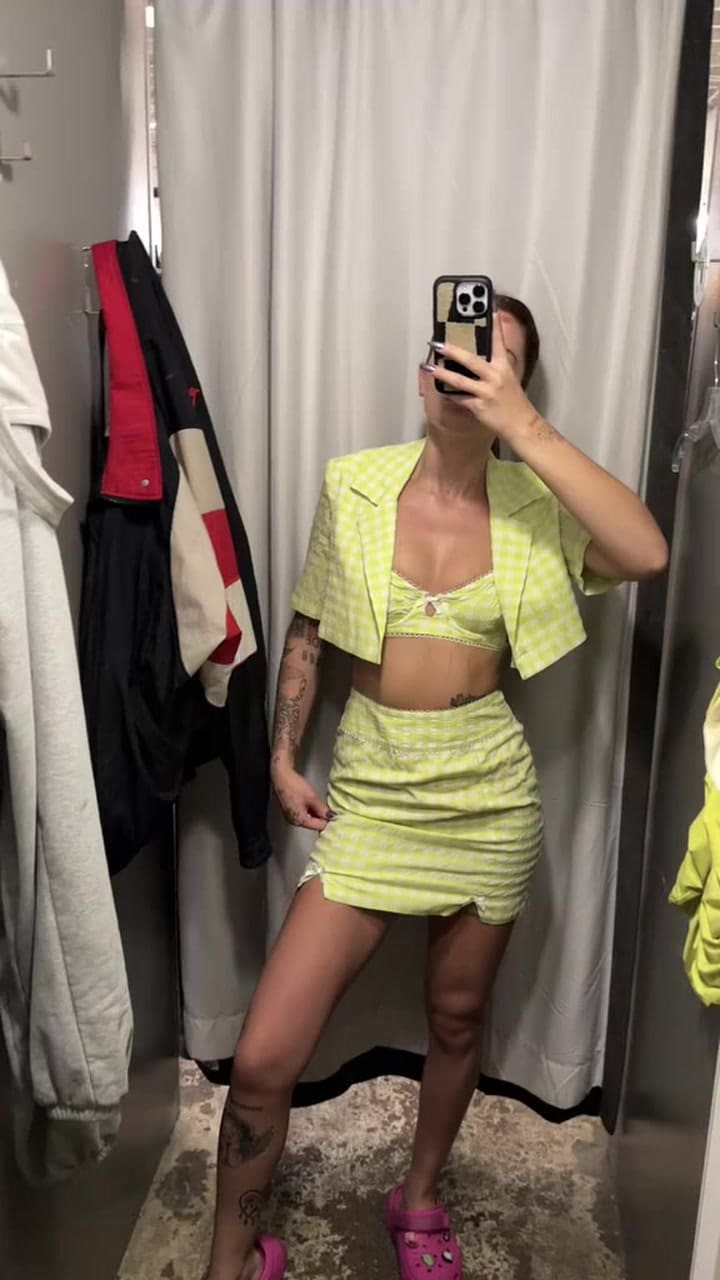 Compró ropa interior en una tienda de segunda mano en EE.UU. y descubrió que era un tesoro