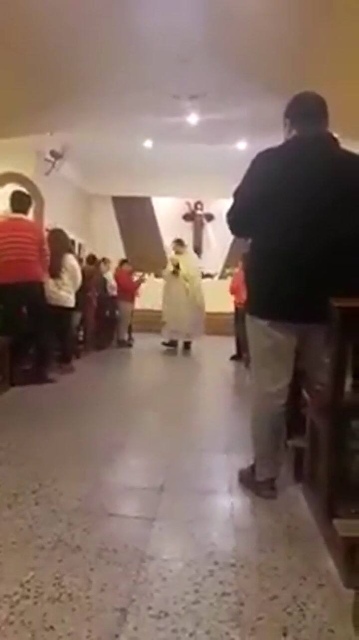 La versión de Despacito de un cura cordobés que es furor en las redes