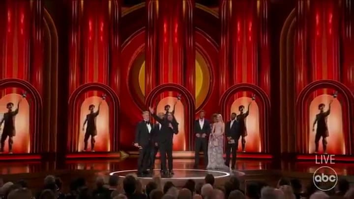 Sean Lennon y una mención a modo de “feliz cumple” para su mamá, Yoko Ono