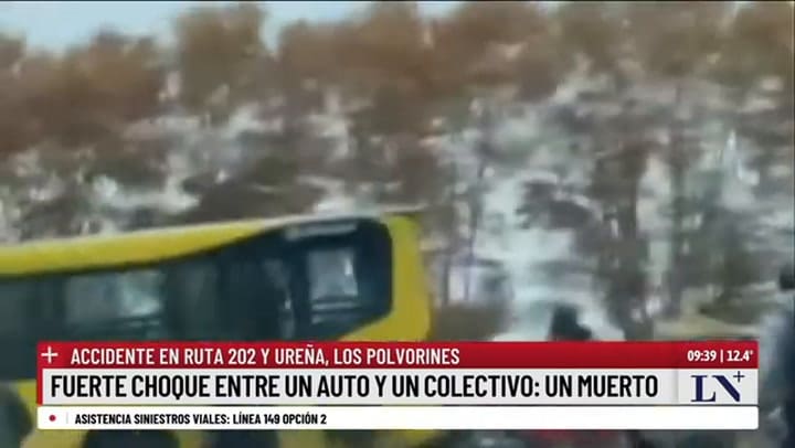 Fuerte choque entre un auto y un colectivo: un muerto