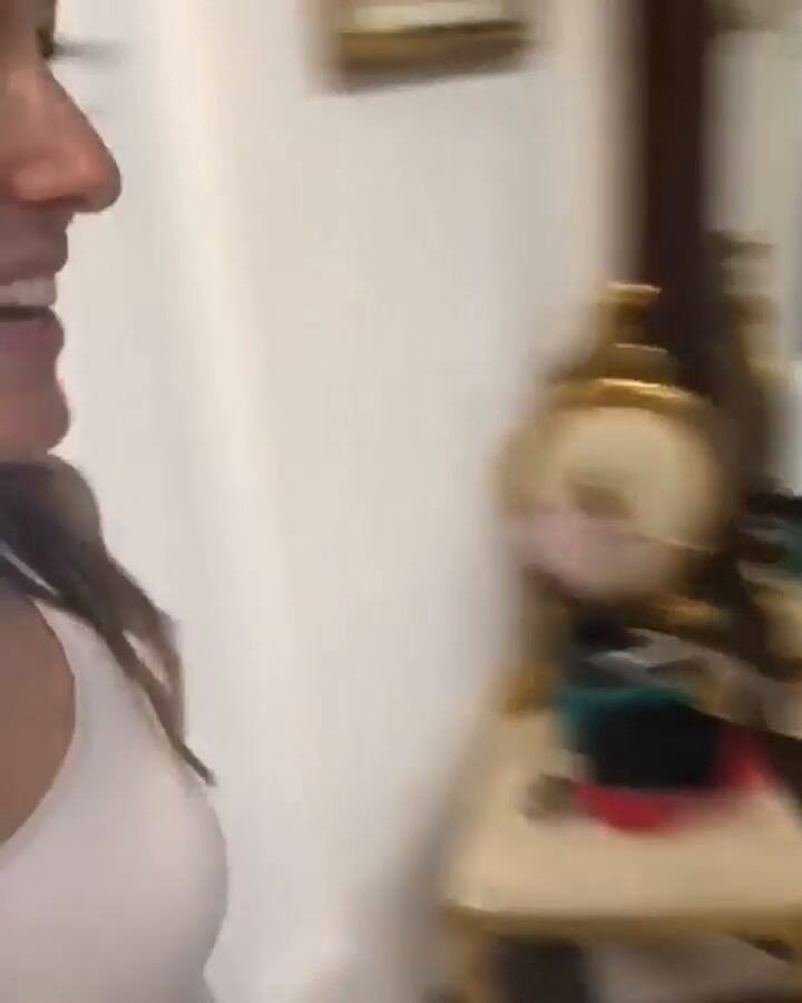 Jelena le cortó el pelo a Novak Djokovic