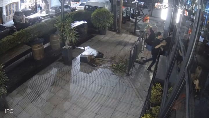 Los primeros minutos del ataque al boliche de Lanús