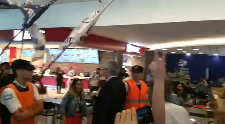 Euforia en la salida de Luis Malvido