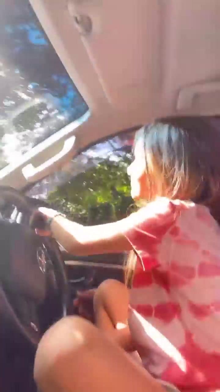 El exmarido de Zaira Nara dejó manejar a su hija de 6 años y en las redes lo fulminaron