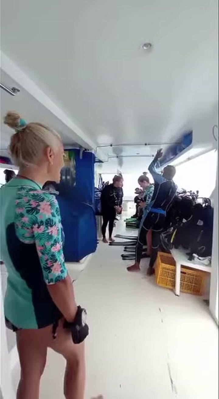 Monica Montefalcone durante una de las expediciones de buceo de Albatros Top Boat