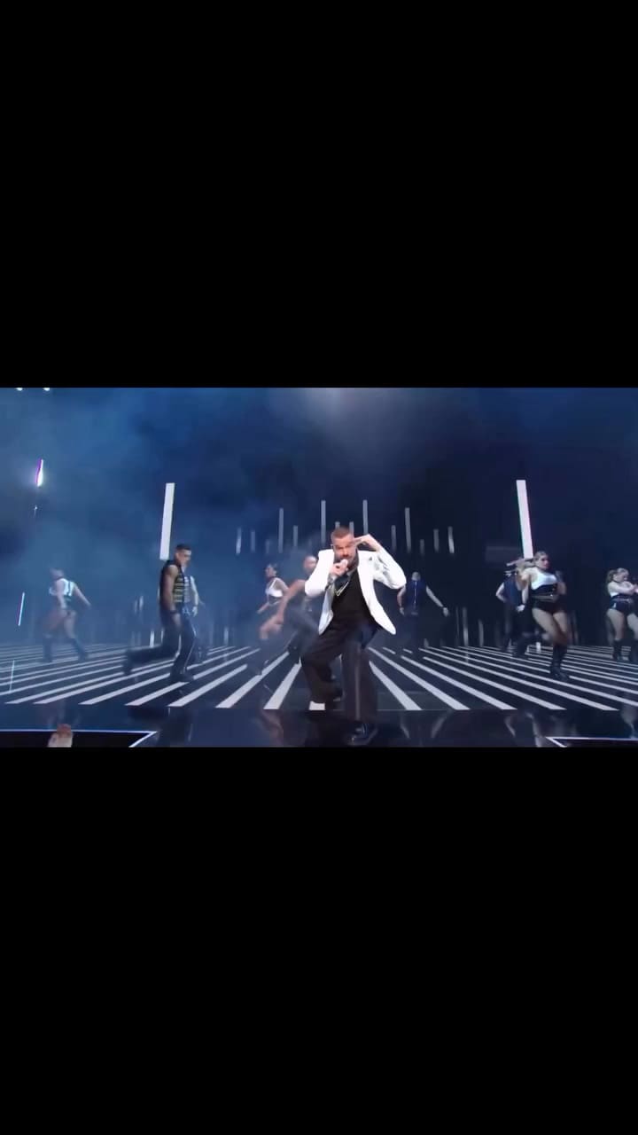 Ricky Martín brilló con un show lleno de energía en los VMAs