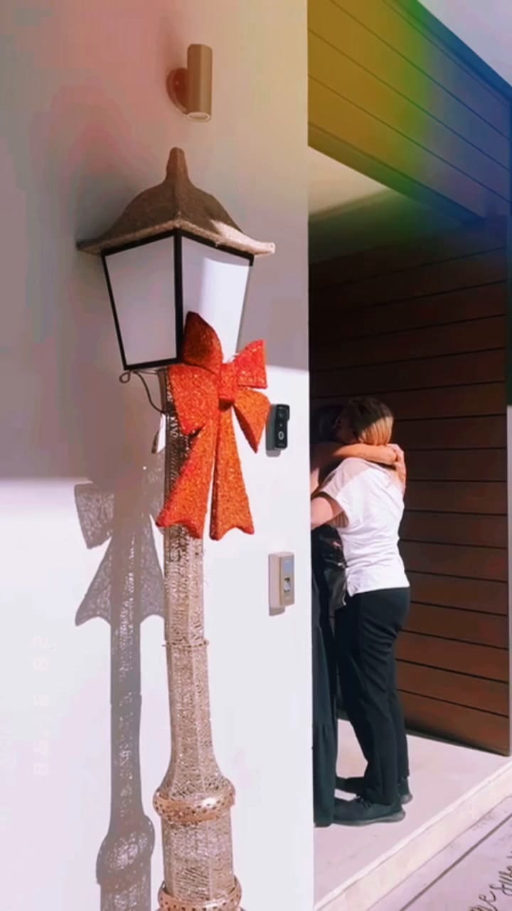 La sorpresa de los padres a Evangelina Anderson en México