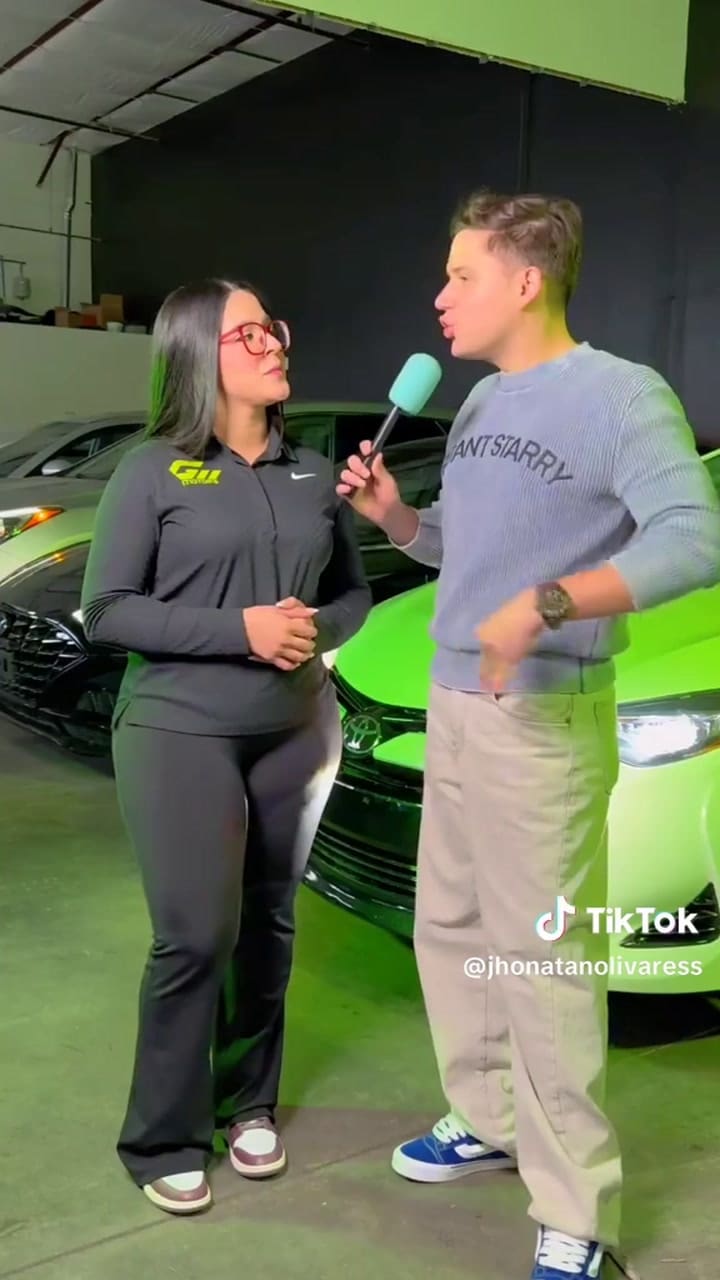 Los autos preferidos por la comunidad latina son el Honda Civic y el Toyota Corolla