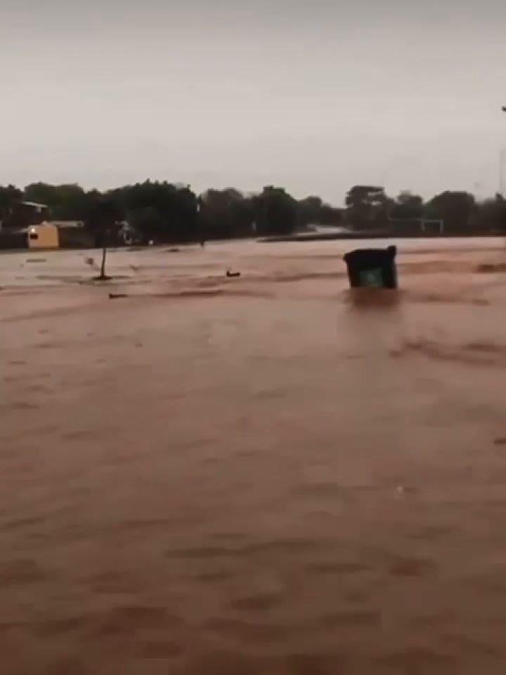 Las lluvias torrenciales en Misiones generaron inundaciones que impidieron el tránsito en Posadas