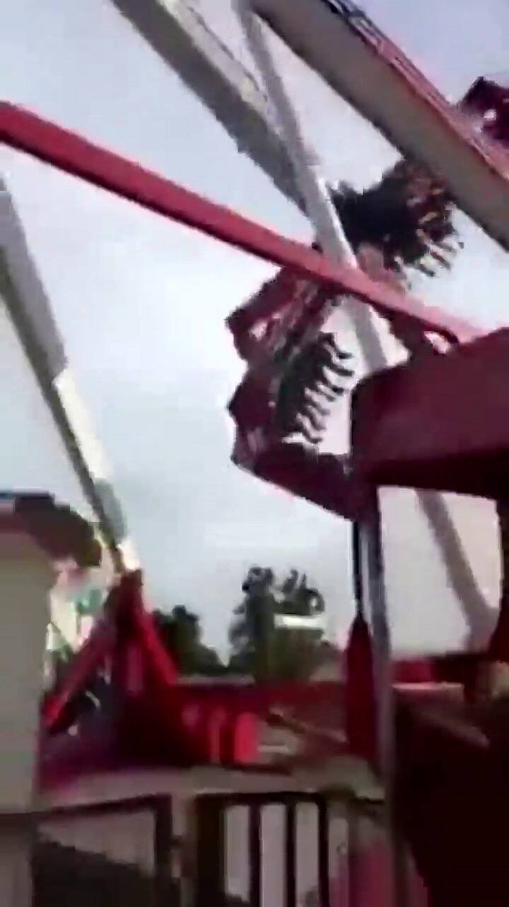 Video: un muerto y 7 heridos por un accidente en un juego mecánico en EE.UU.