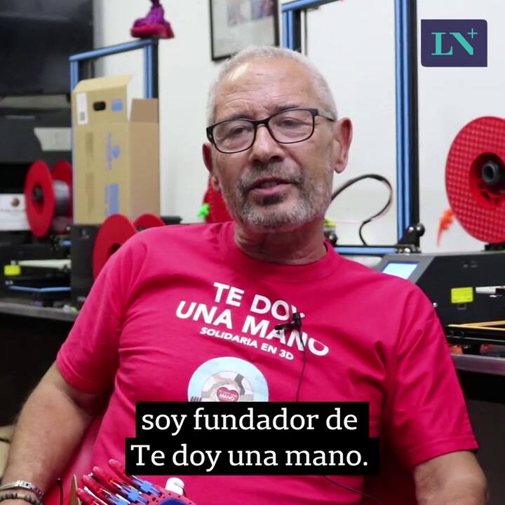 El emotivo momento en el que un joven recupera su mano gracias a una prótesis