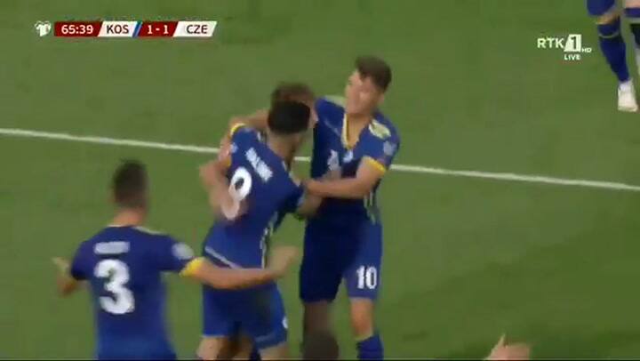 El empate del 1-1 de Kosovo frente a República Checa por Muriqi. Fuente: Twitter